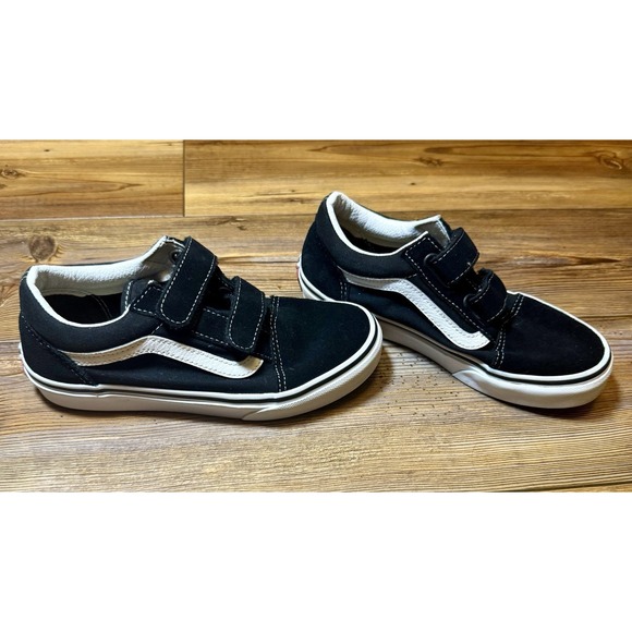 Vans Other - Vans Old Skool V Hook & Loop Black White Kids Size 3 Youth Sneakers